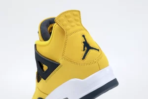 Air Jordan 4 Retro Lightning replica