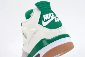 NK SB x Air Jordan 4 Retro 'Pine Green' replica