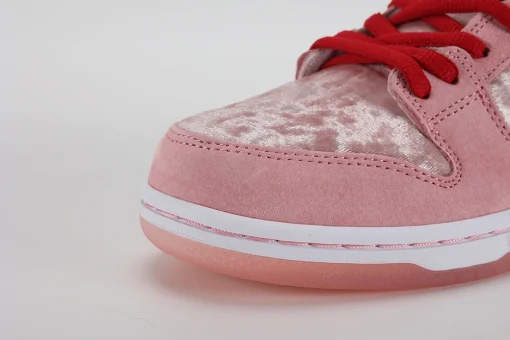 strangelove-x-dunk-low-sb-valentine's-day' special-box-replica