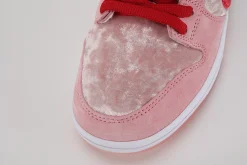 strangelove-x-dunk-low-sb-valentine's-day' special-box-replica