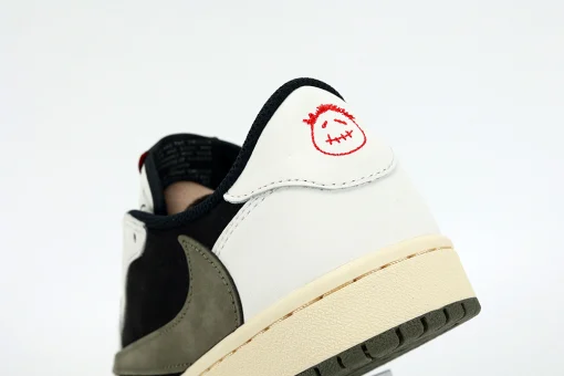 travis-scottxair-jordan-1-low-og-ps- 'olive'-replica (2)