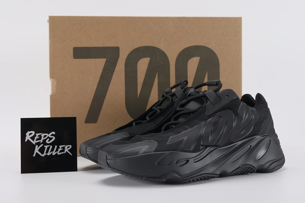 yeezy-boost-700-mnvn-triple-black-replica