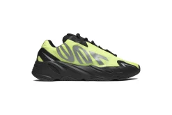 yeezy-boost-700-mnvn-'phosphor'-replica