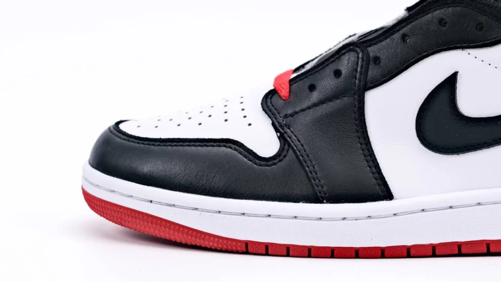 Air Jordan 1 Retro Low OG 'Black Toe'Replica