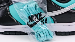 Diamond Supply Co. x Dunk Low Pro SB 'Tiffany' Reps