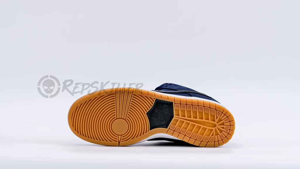 Dunk Low Pro ISO SB 'Navy Gum' Replica