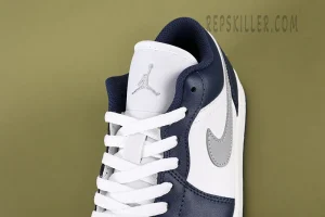 Jordan 1 Low SB Midnight Navy